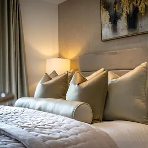 https://waterside-retreat-ryedale-house.yorkshirehotels.net